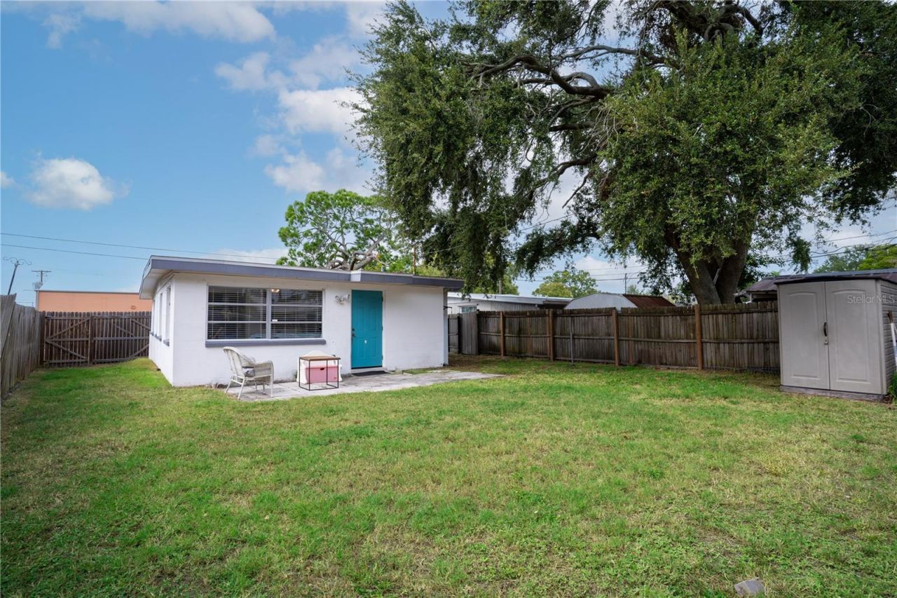 718 Northmoor Avenue N, Saint Petersburg, FL 33702 Photo