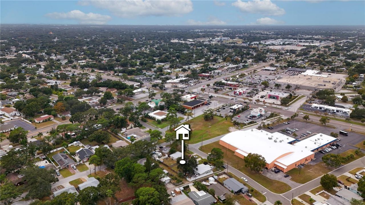 718 Northmoor Avenue N, Saint Petersburg, FL 33702 Photo