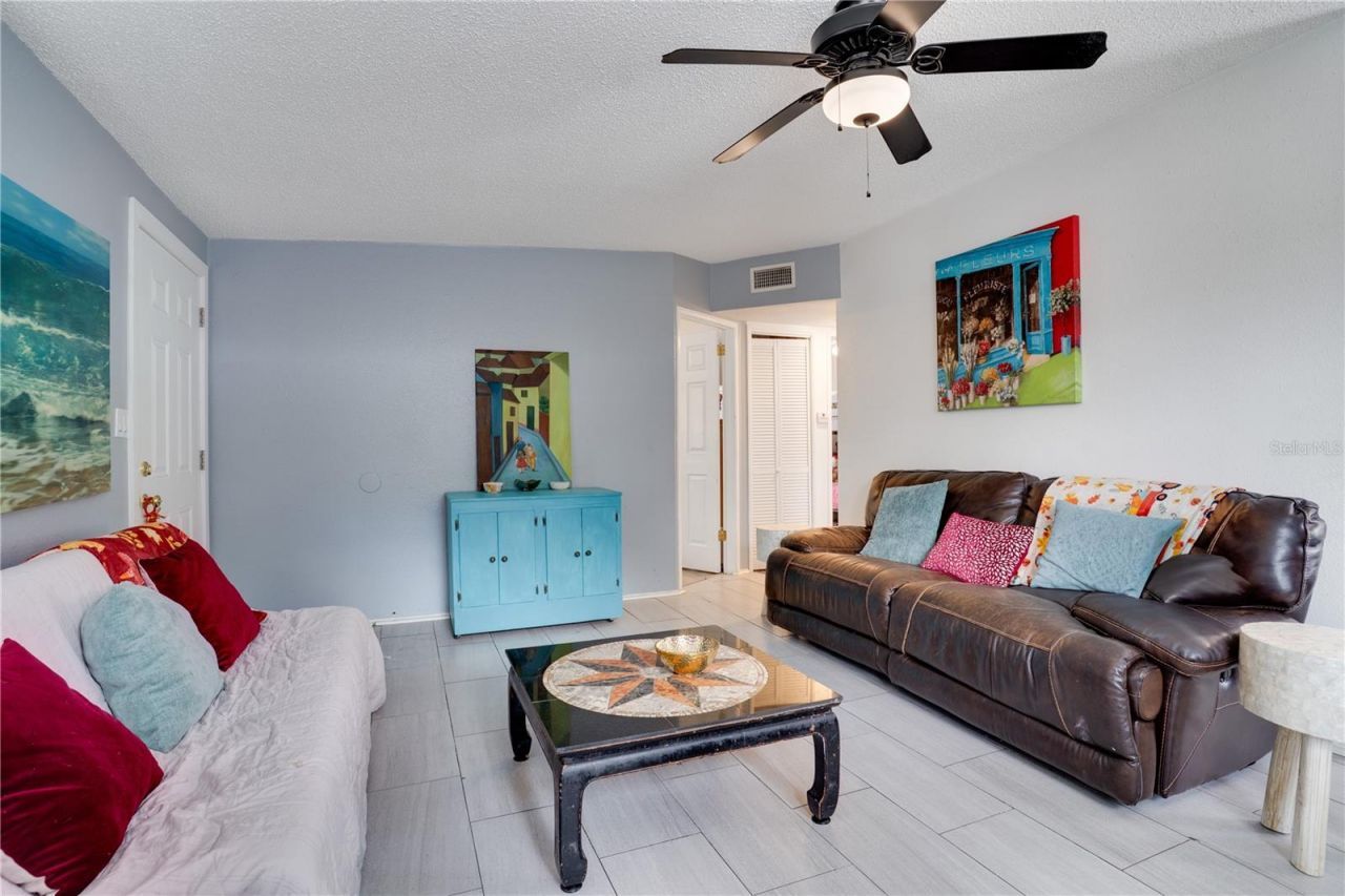 718 Northmoor Avenue N, Saint Petersburg, FL 33702 Photo