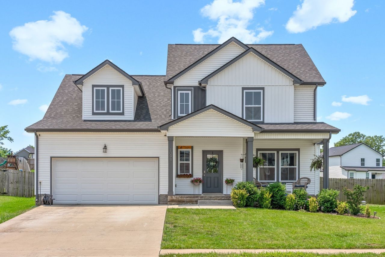 1098 Eagles View Dr, Clarksville, TN 37040 Main Photo