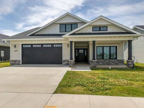 4475 Ewing Drive, Dubuque, IA 52002