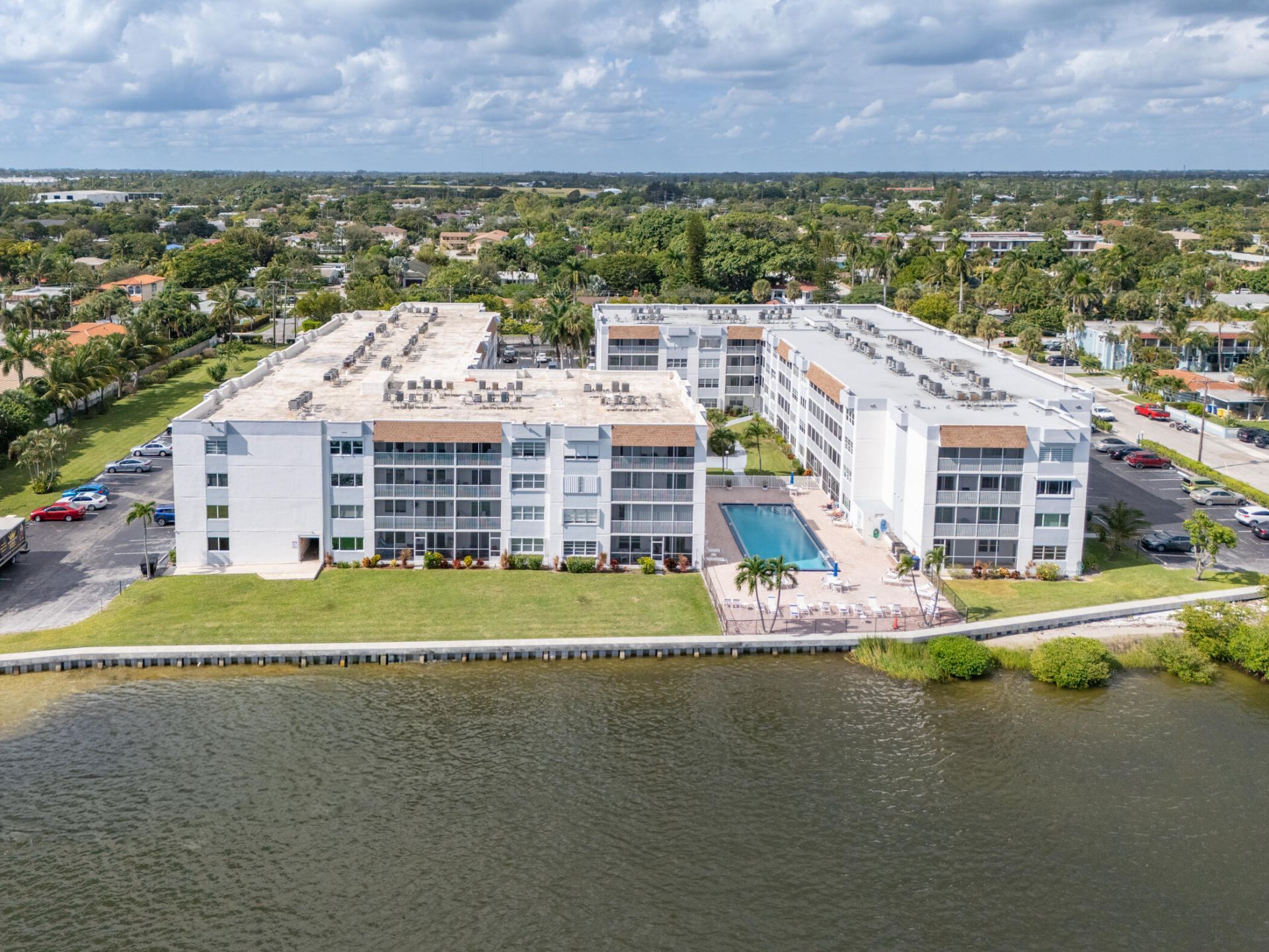 1516 S Lakeside Drive, Unit 411, Lake Worth Beach, FL 33460 Photo