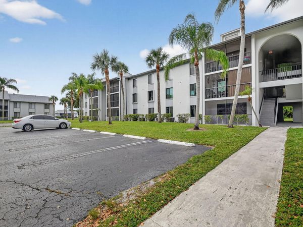 1009 Green Pine Boulevard, Unit F1, West Palm Beach, FL 33409