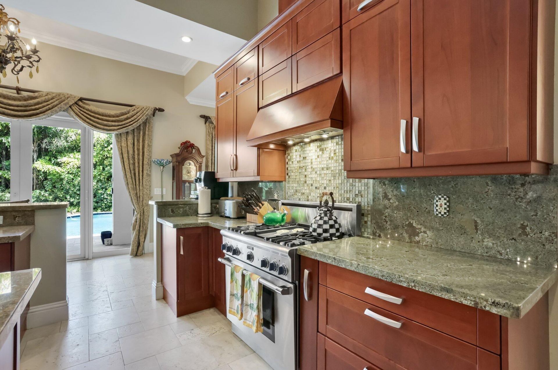 2409 NE 12th Street, Fort Lauderdale, FL 33304 Photo