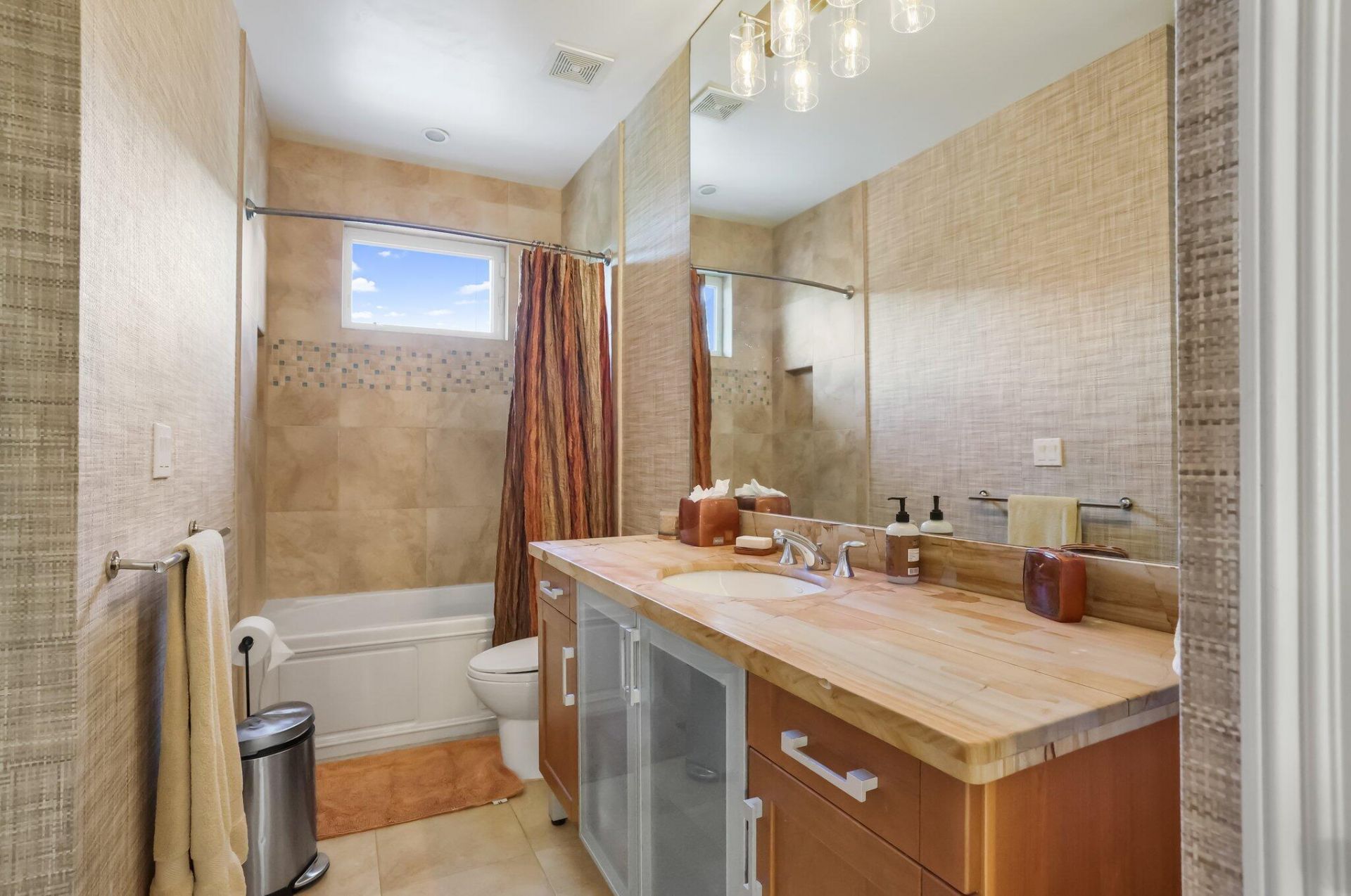 2409 NE 12th Street, Fort Lauderdale, FL 33304 Photo