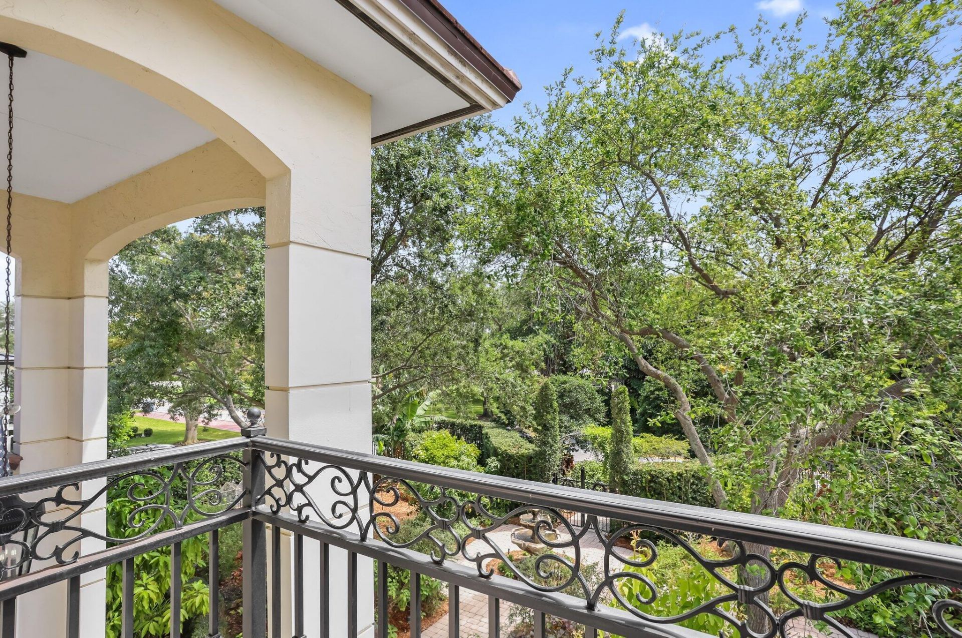 2409 NE 12th Street, Fort Lauderdale, FL 33304 Photo