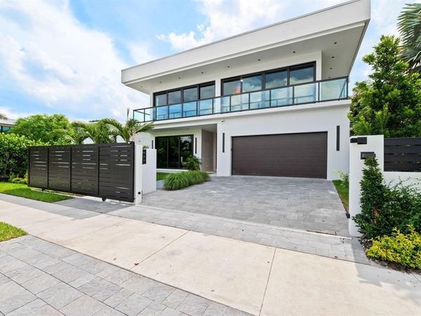 607 NE 17th Avenue, Fort Lauderdale, FL 33304