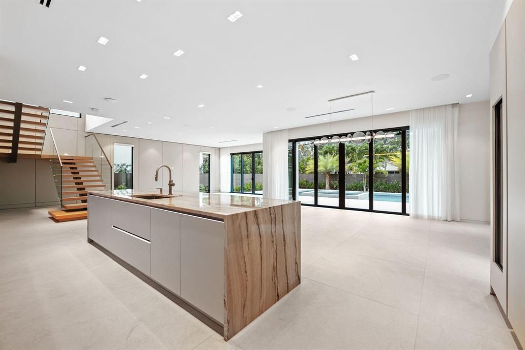 607 NE 17th Avenue, Fort Lauderdale, FL 33304 Photo