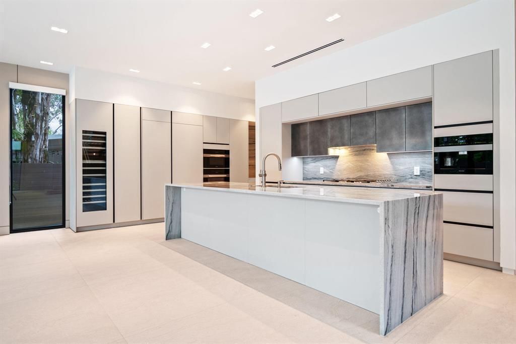 607 NE 17th Avenue, Fort Lauderdale, FL 33304 Photo