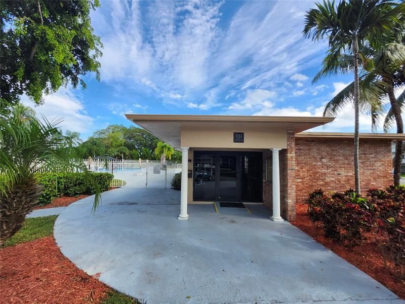 1201 Hillcrest Court, Unit 105, Hollywood, FL 33021 Photo