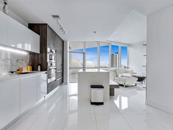 851 NE 1st Ave, Unit 1202, Miami, FL 33132