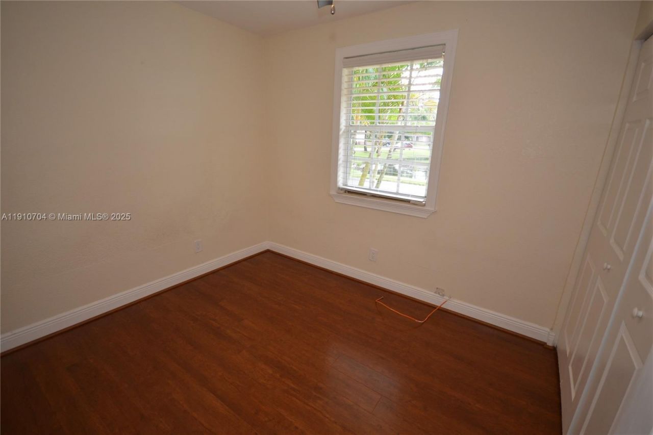 2119 Nova Village Dr, Davie, FL 33317 Photo