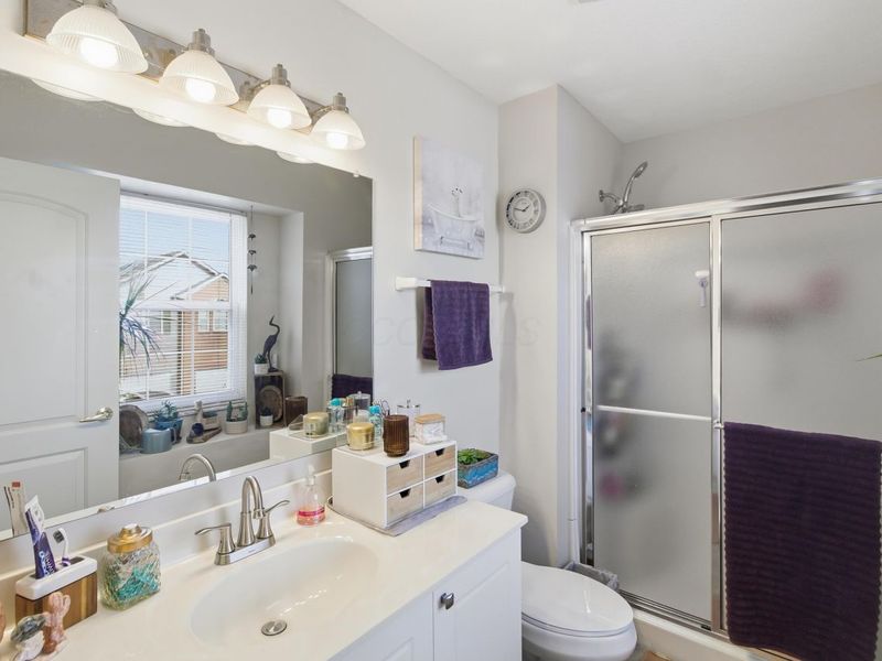 810 Mystic Pointe Drive, Lewis Center, OH 43035 Photo 16