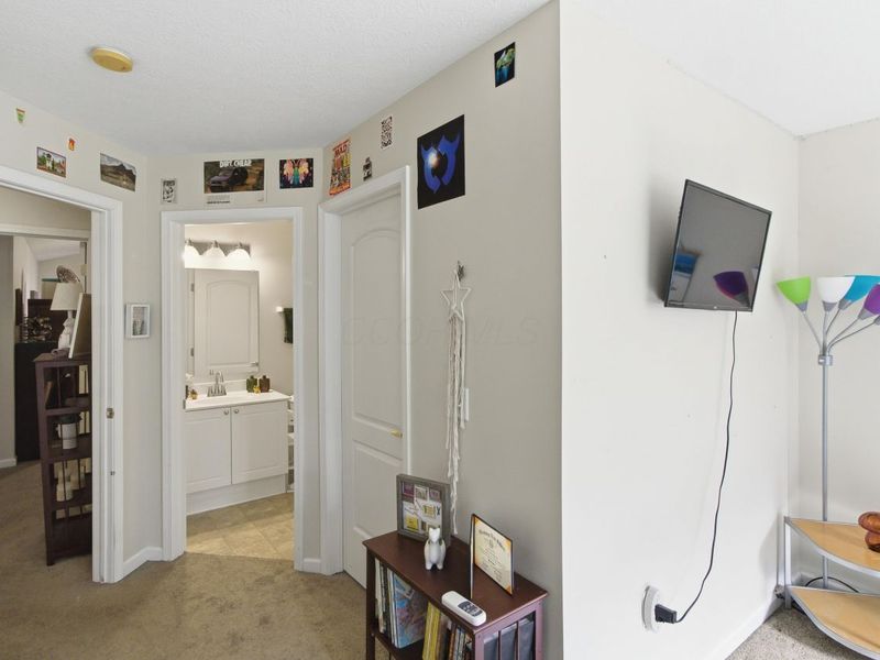 810 Mystic Pointe Drive, Lewis Center, OH 43035 Photo 19