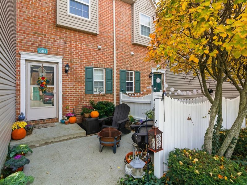 810 Mystic Pointe Drive, Lewis Center, OH 43035 Photo 21