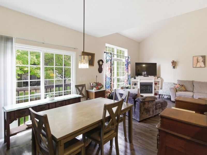 810 Mystic Pointe Drive, Lewis Center, OH 43035 Photo 6