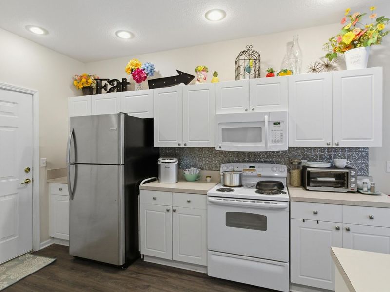 810 Mystic Pointe Drive, Lewis Center, OH 43035 Photo 9