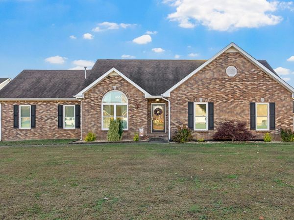 3438 Poplar Hl, Clarksville, TN 37043