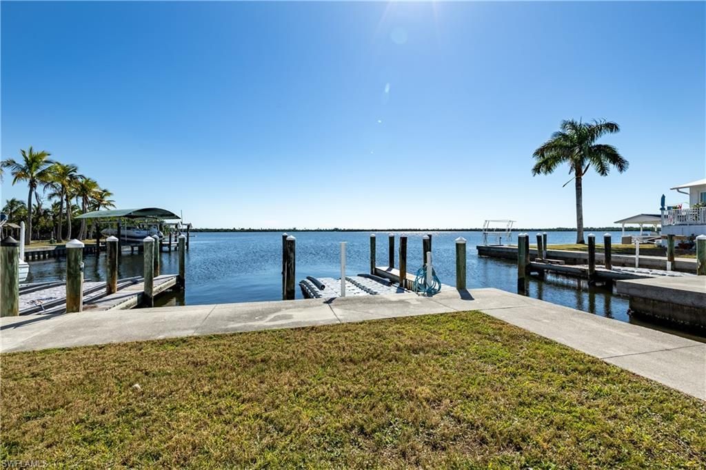 16978 Captains Dr, Bokeelia, FL 33922 Photo