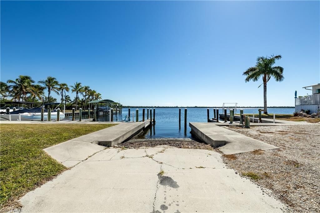 16978 Captains Dr, Bokeelia, FL 33922 Photo