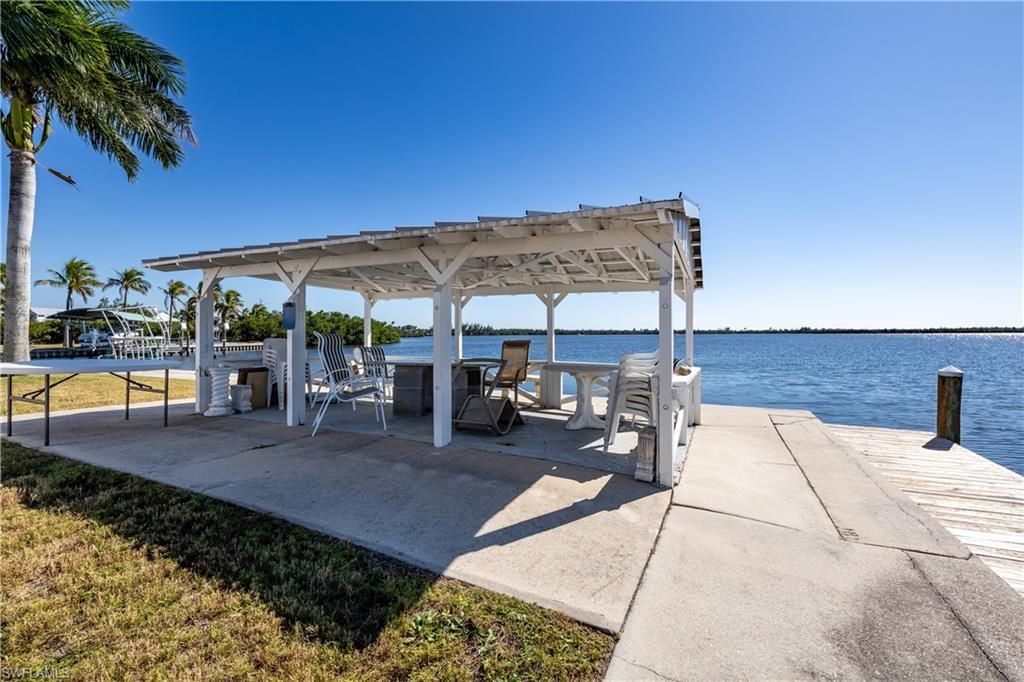 16978 Captains Dr, Bokeelia, FL 33922 Photo
