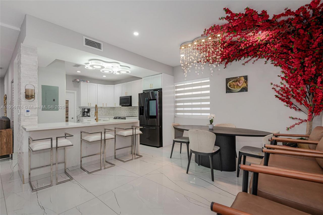 4028 NW 23rd Ct, Miami, FL 33142 Photo