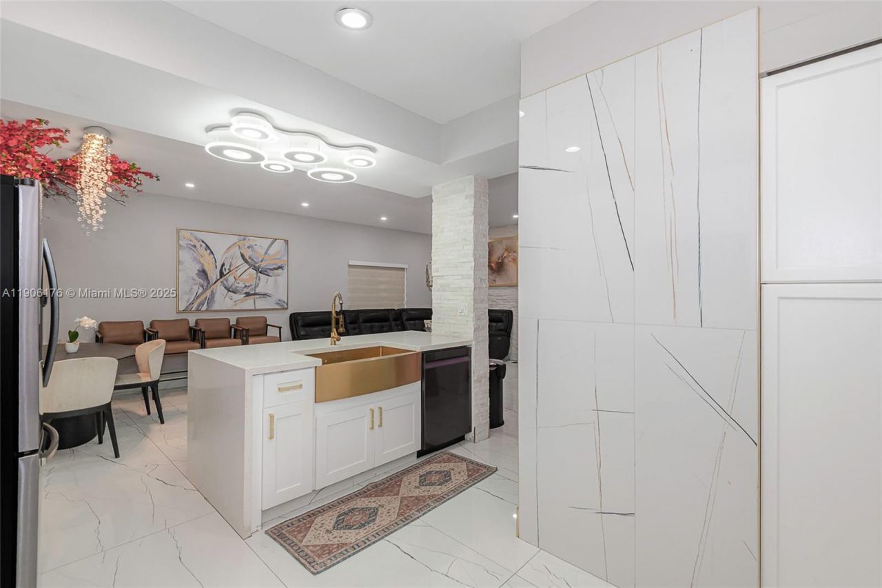 4028 NW 23rd Ct, Miami, FL 33142 Photo