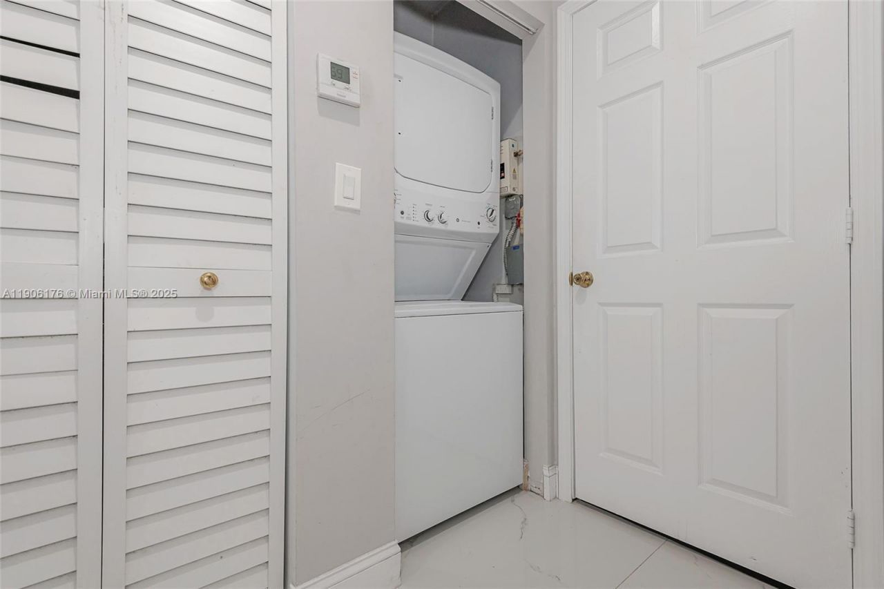 4028 NW 23rd Ct, Miami, FL 33142 Photo