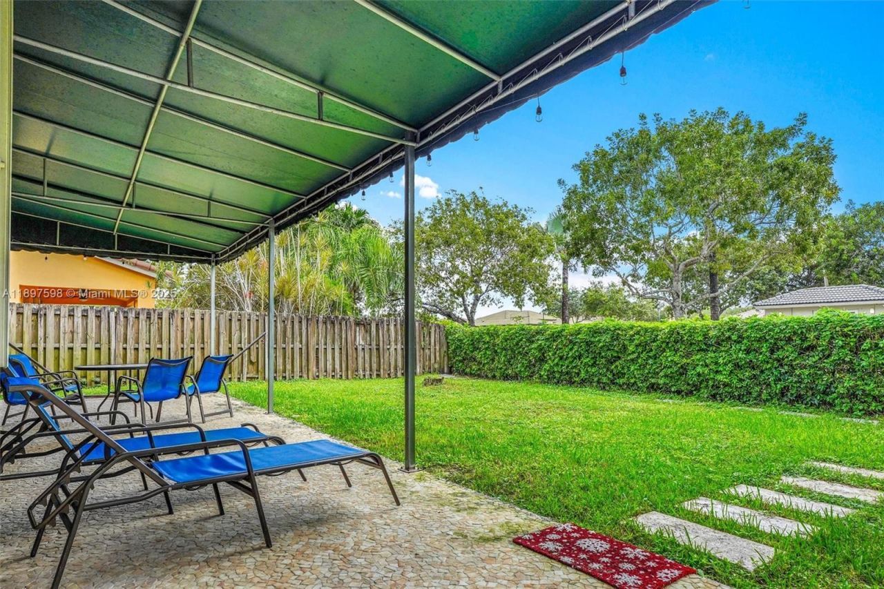 1861 SE 19th Ave, Homestead, FL 33035 Photo