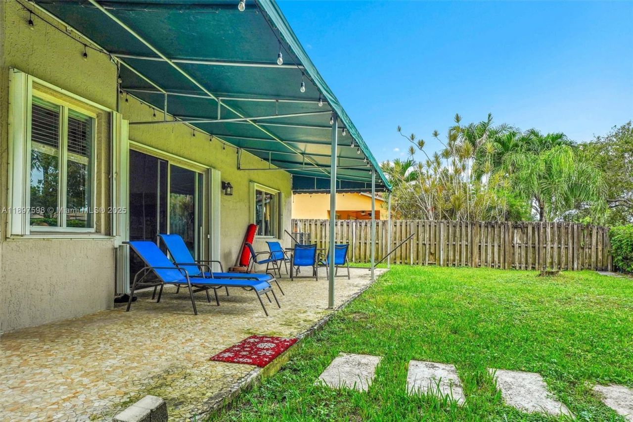 1861 SE 19th Ave, Homestead, FL 33035 Photo