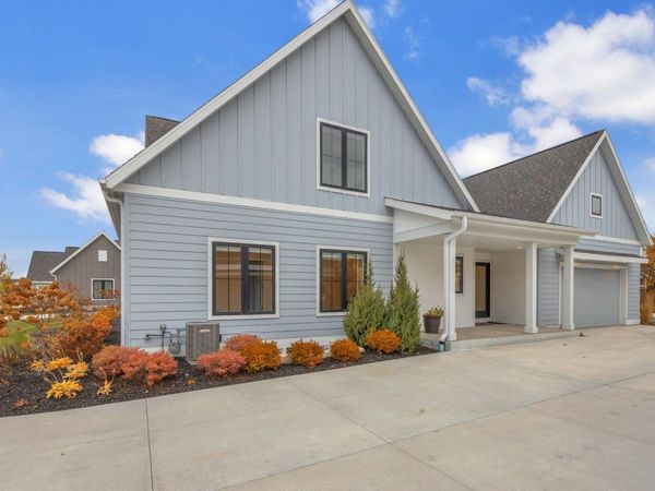 513 Meadow Cir E, Kohler, WI 53044