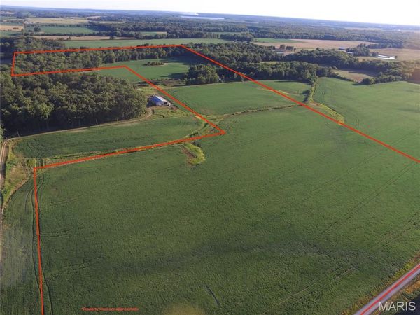 9647 E Barat Rd., Mount Vernon, IL 62864