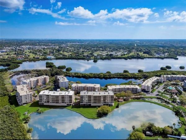 6425 SHORELINE DRIVE, Unit 10105, ST PETERSBURG, FL 33708