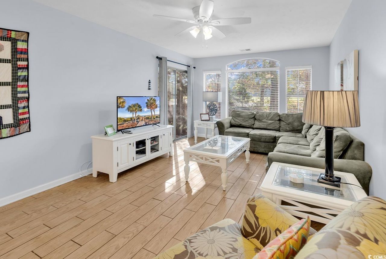 390 Pinehurst Ln. Photo 10