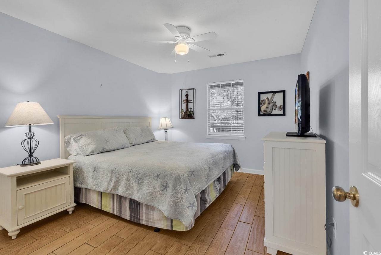 390 Pinehurst Ln. Photo 13