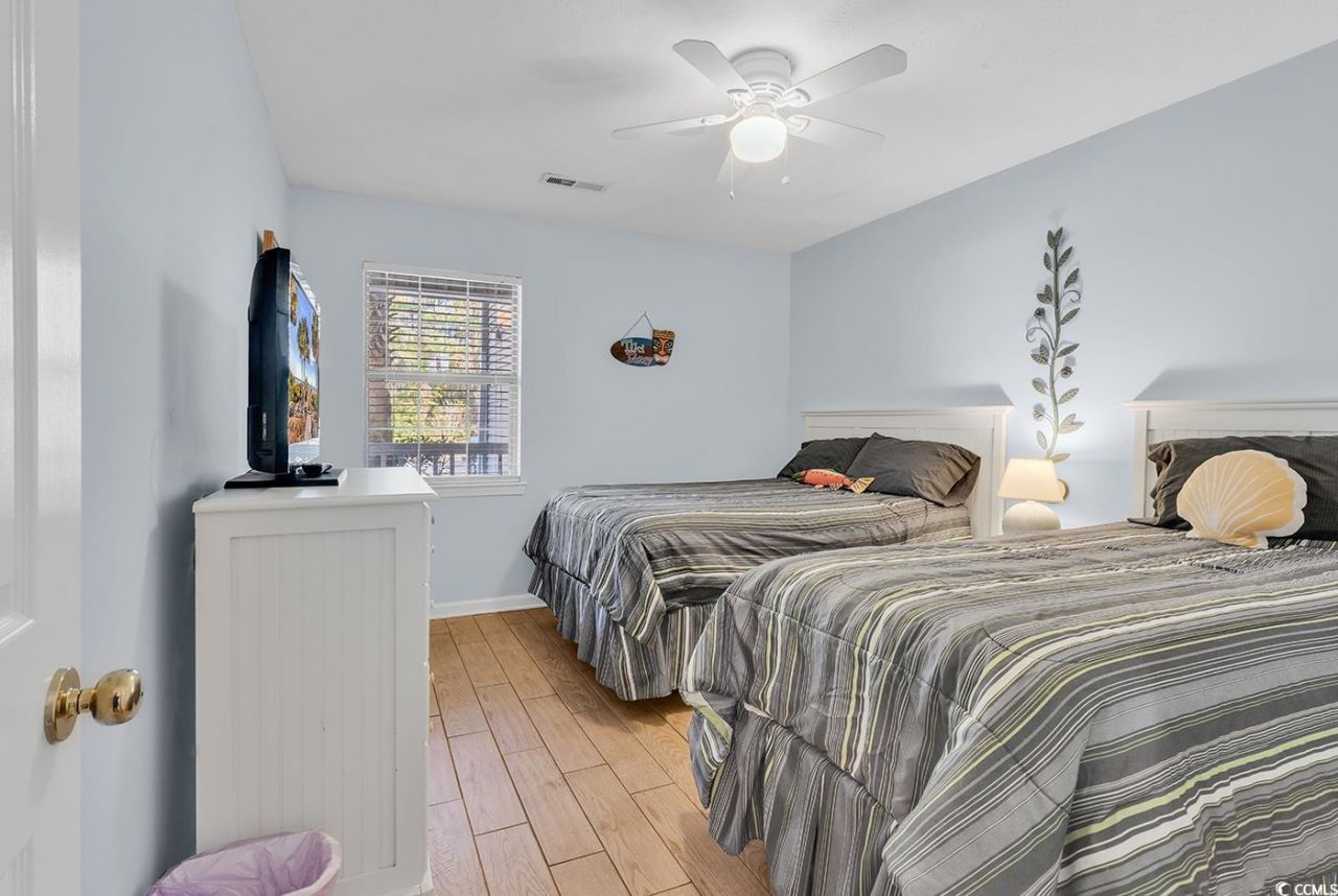 390 Pinehurst Ln. Photo 15