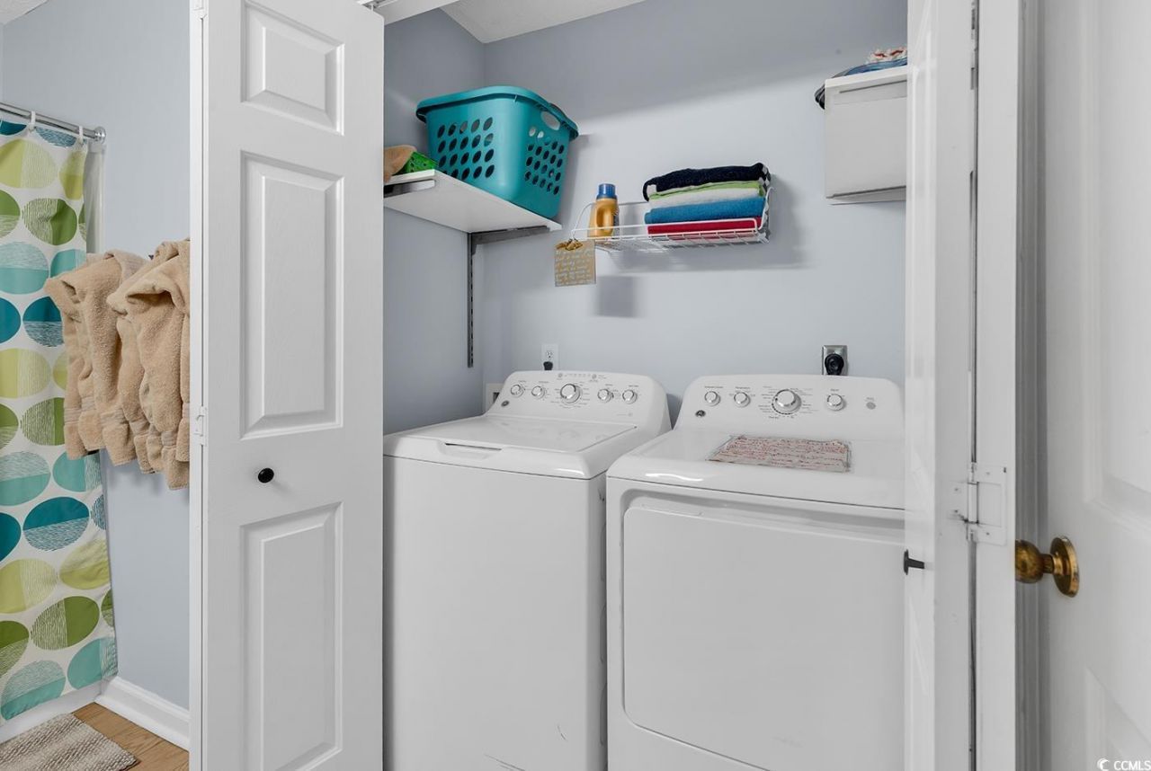 390 Pinehurst Ln. Photo 17