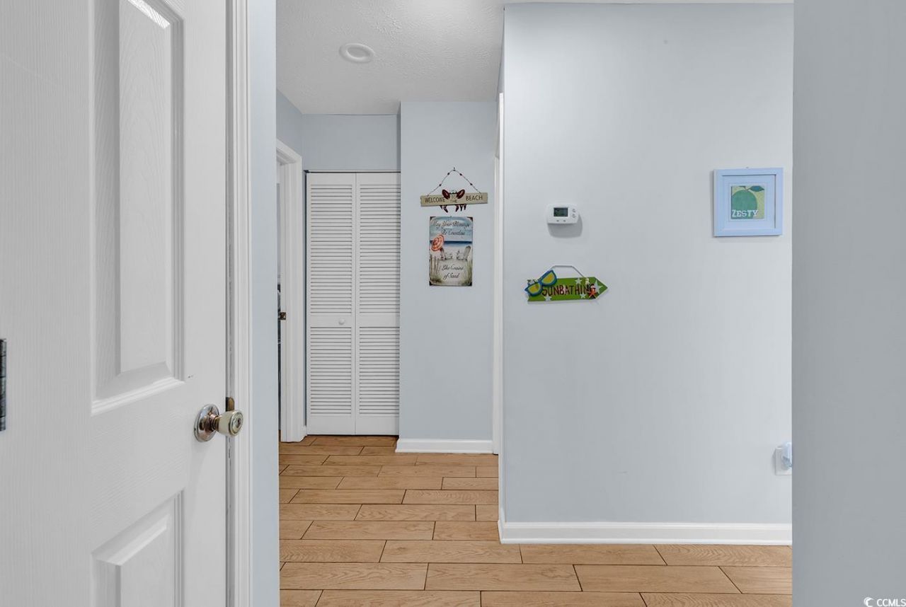 390 Pinehurst Ln. Photo 2