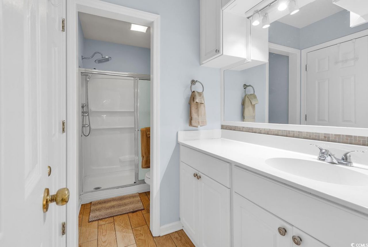 390 Pinehurst Ln. Photo 23