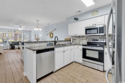 390 Pinehurst Ln. photo 4