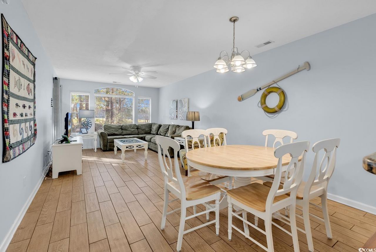 390 Pinehurst Ln. Photo 9