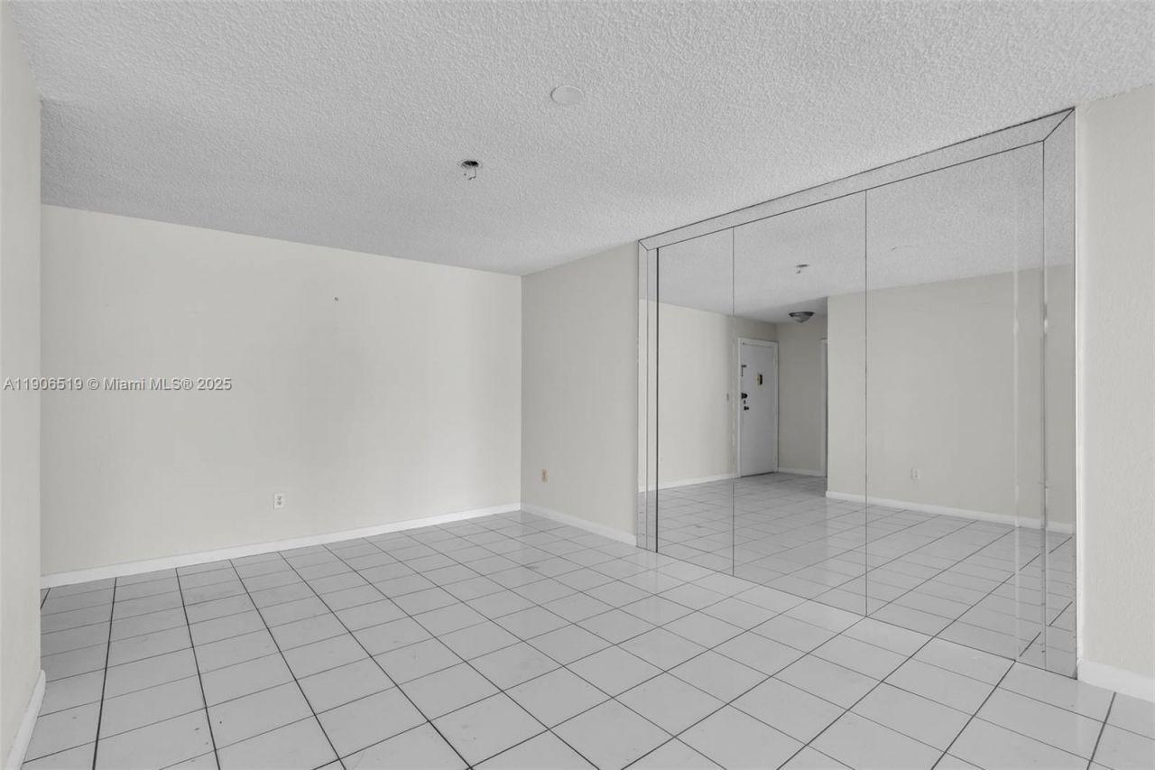 7345 W 4th Ave, Unit 402, Hialeah, FL 33014 Photo