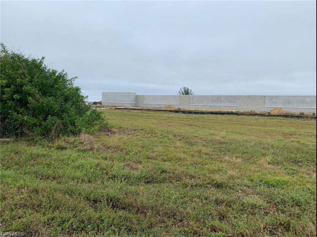 3213 NW 7th St, Cape Coral, FL 33993 Photo