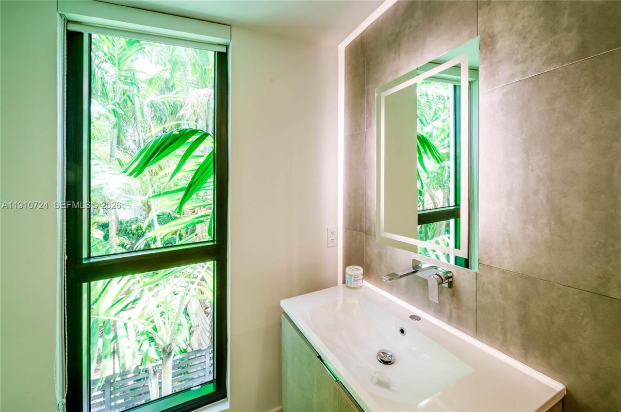 1930 Bay Dr, Unit 1, Miami Beach, FL 33141 Photo