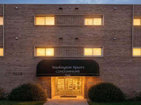 7449 Washington Street, Unit 207, Forest Park, IL 60130