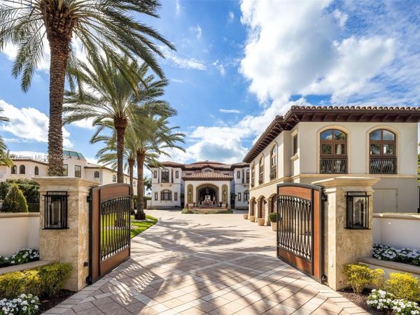 210 Palm Avenue, Miami Beach, FL 33139