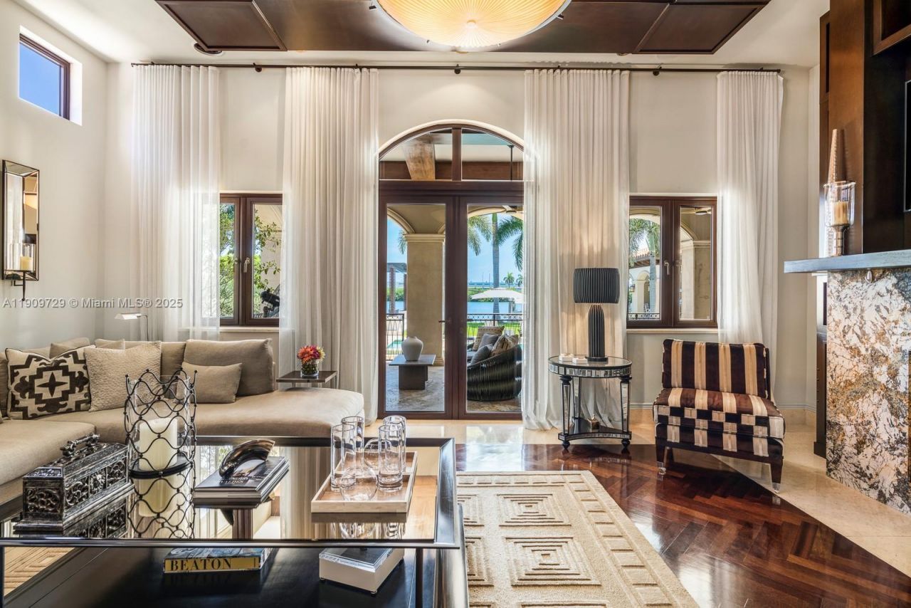 210 Palm Avenue, Miami Beach, FL 33139 Photo