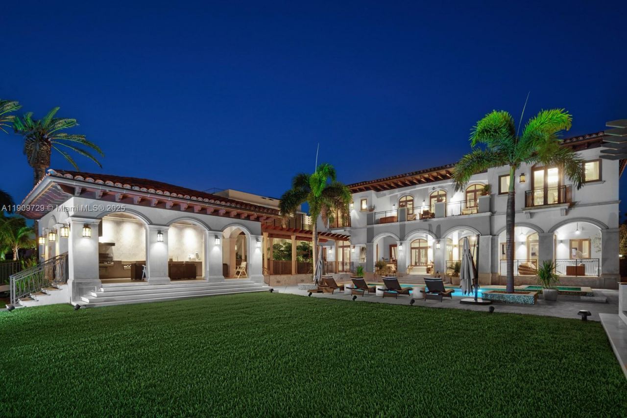 210 Palm Avenue, Miami Beach, FL 33139 Photo