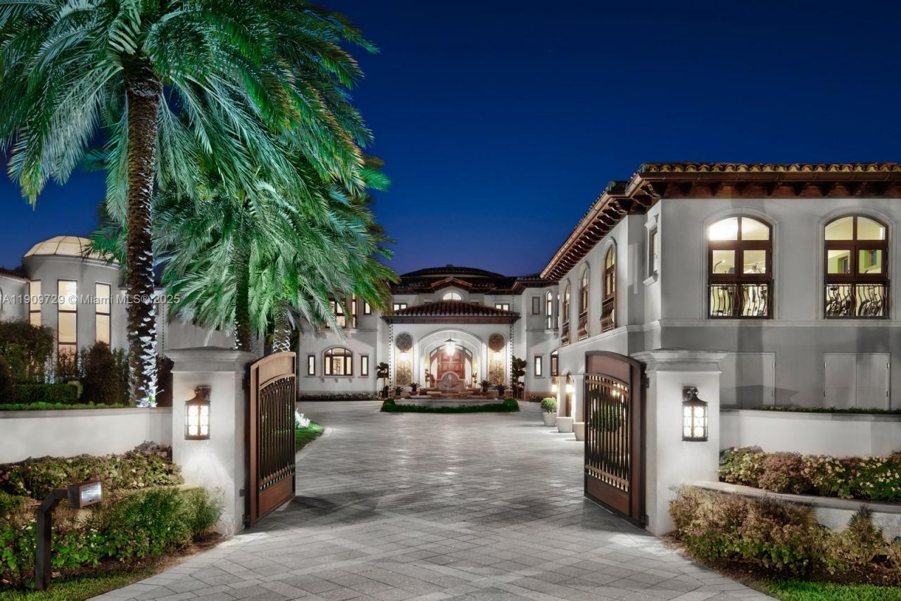 210 Palm Avenue, Miami Beach, FL 33139 Photo