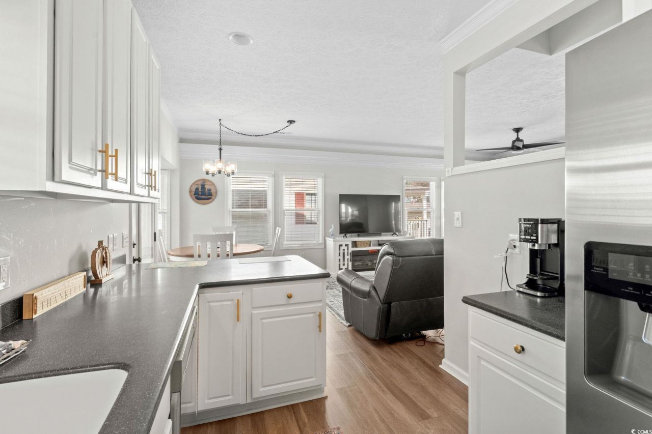 6001 - 6019 S Kings Hwy. Photo 17